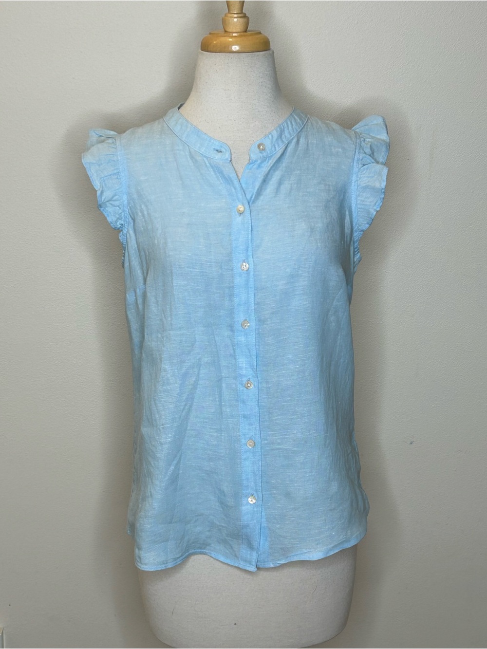 Lilly Pulitzer Sky Blue Linen Top Size S Preppy Ruffle Detail